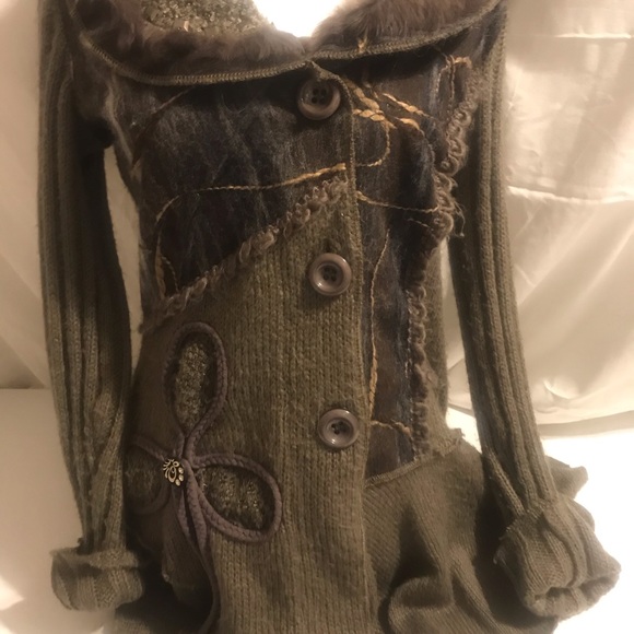 Flora Paris Sweaters - Flora Paris Sweater